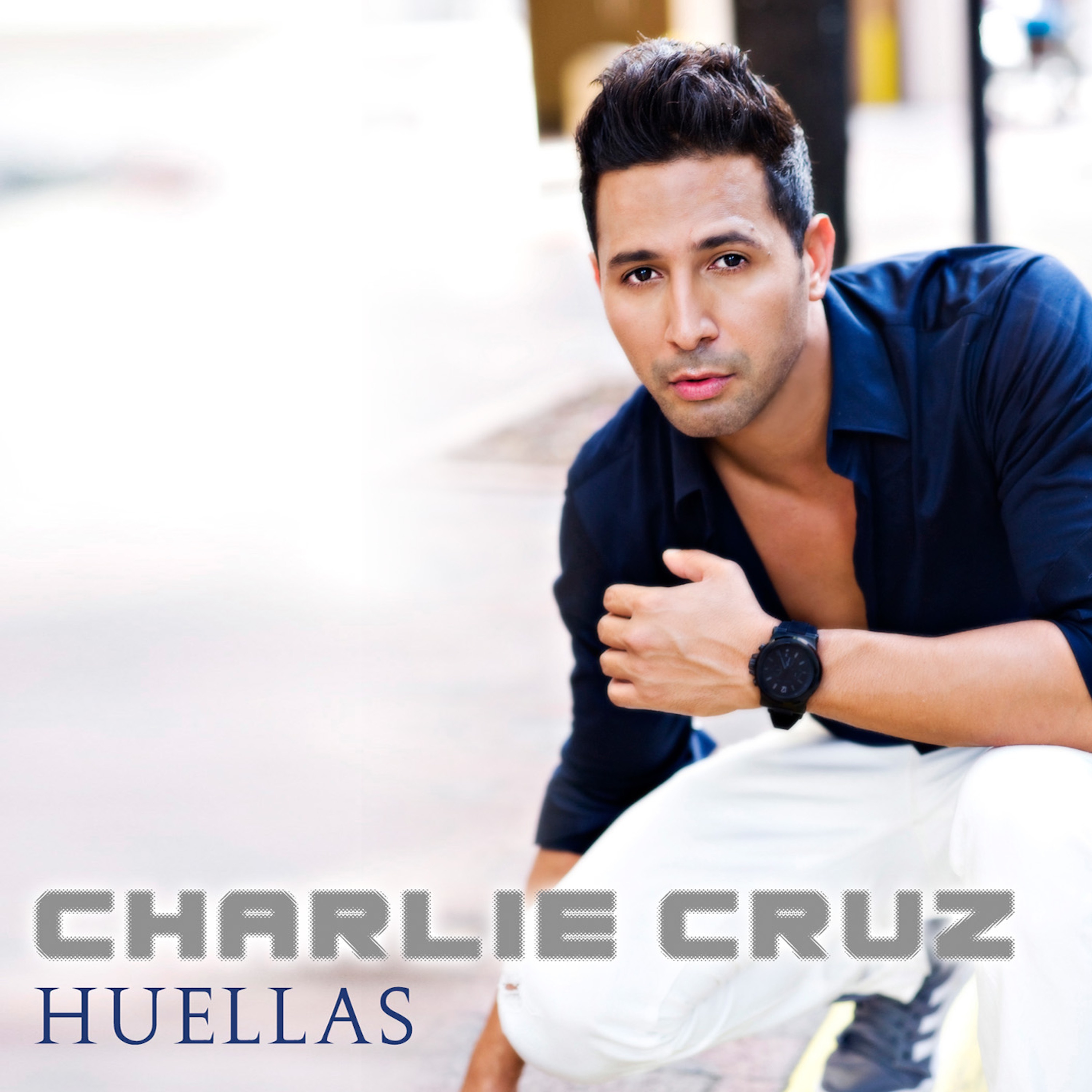 Portada de Huellas